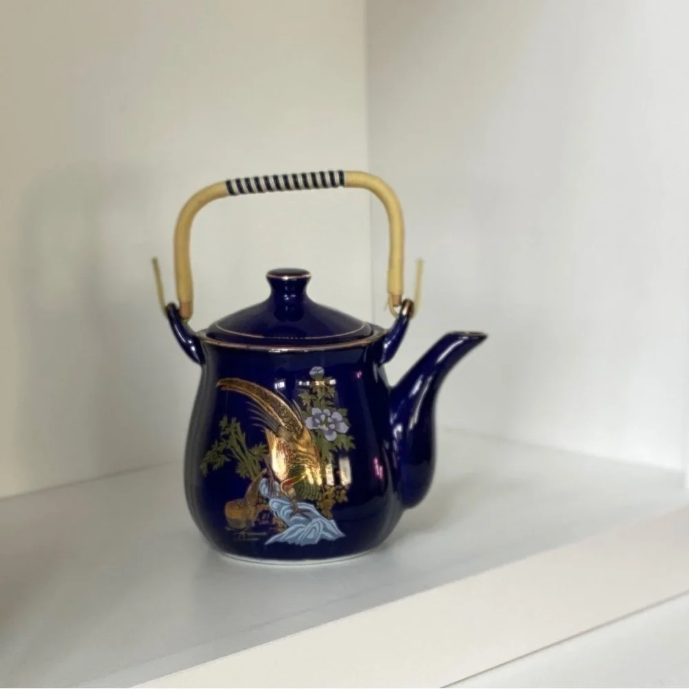 Asian teapot w Wrapped Handle